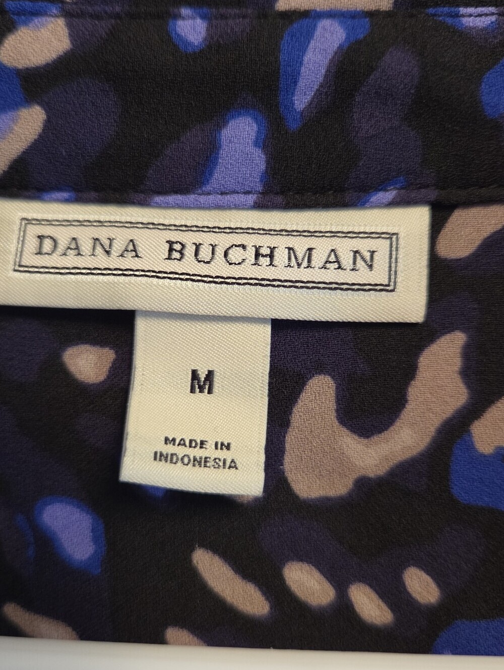 Dana Buchman Leopard Print Blouse Womens Blue Black Roll Tab Office Chic Top - Picture 3 of 6